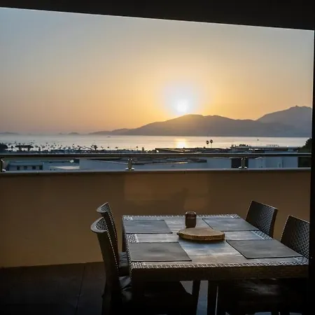 Superbe T2 Climatise, Proche - Belle Vue Apartment