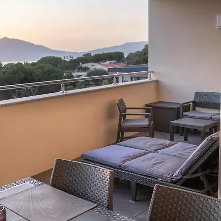 Superbe T2 Climatisé, Proche - Belle Vue Appartement Porticcio (Corsica)